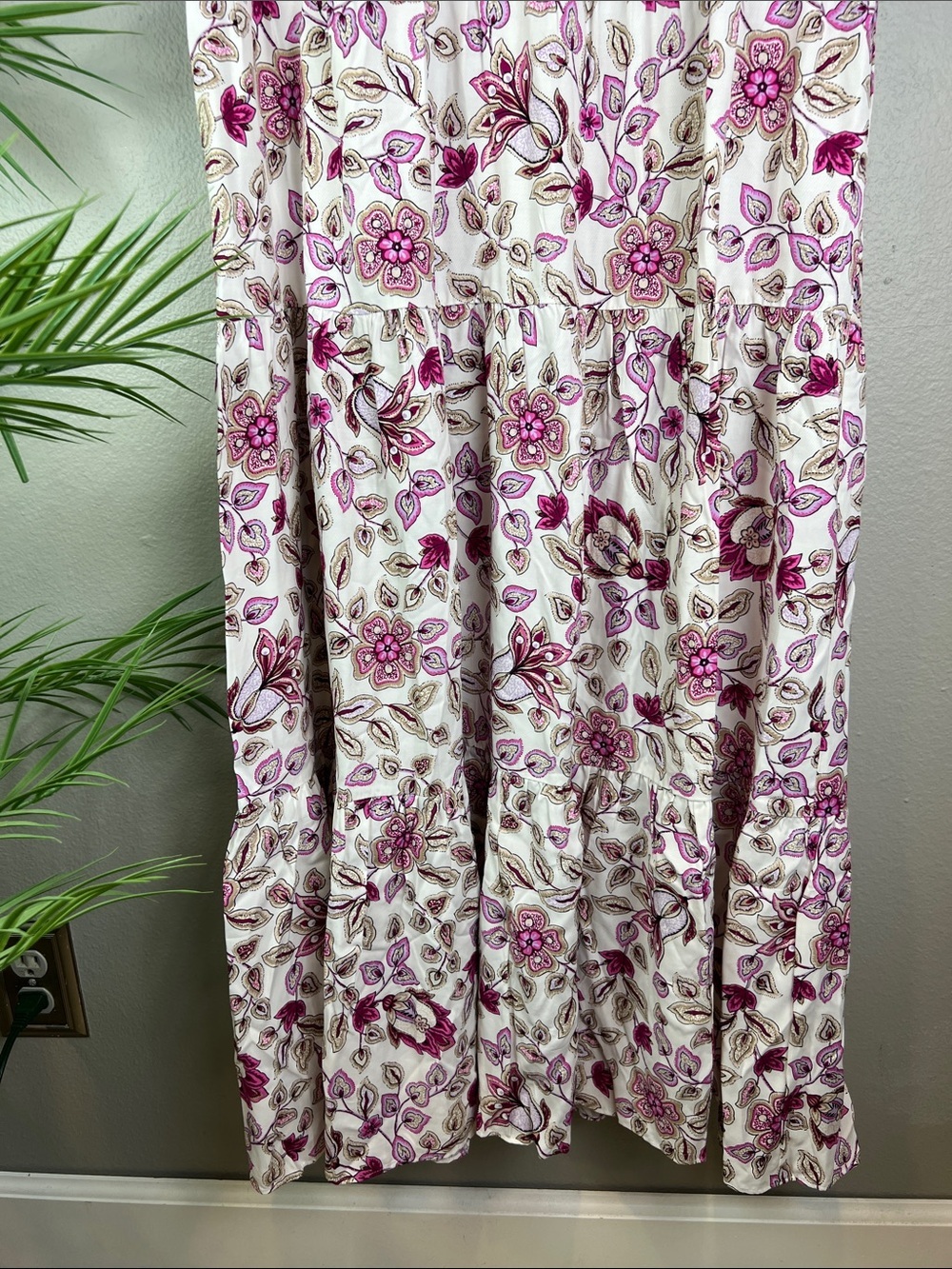 NEW Ann Taylor Floral Maxi Dress White with Magenta Pink and Brown Floral 8 - Picture 2 of 8